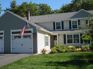 5 Woods Edge Dr, Gorham, ME 04038