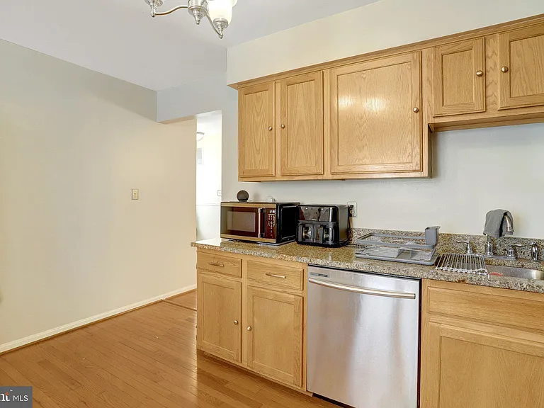 8819 Hardesty Dr — Photo 4