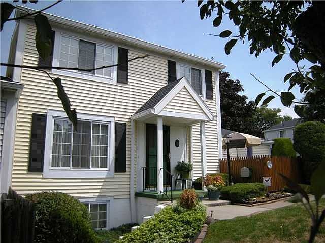 1st image of 229 Greenway Blvd