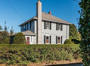 49 High St, Rockport, MA 01966