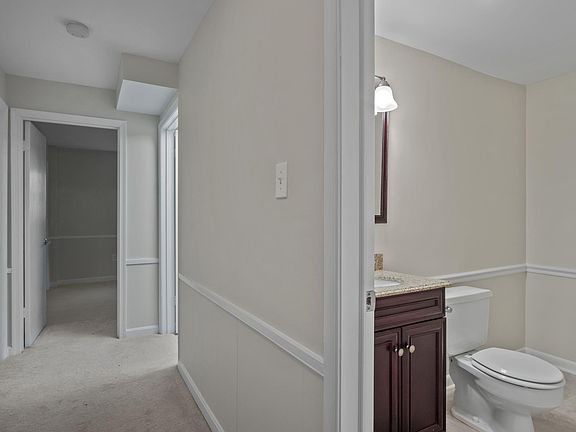 5th image of 8328 Epinard Ct