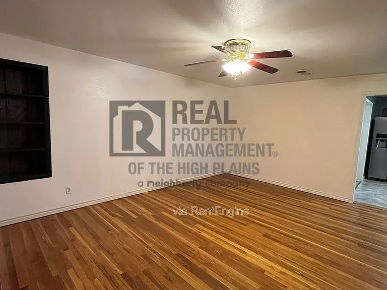 4301 Parker St — Photo 5