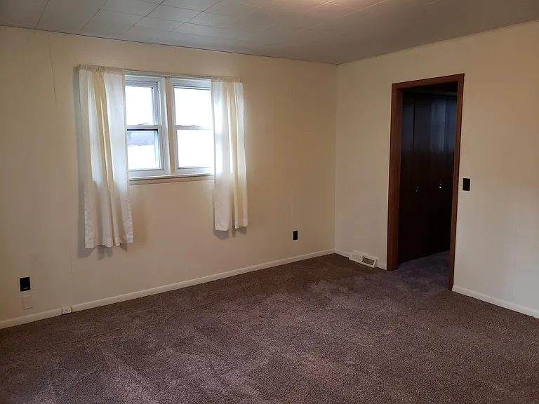 6153 Sibley Rd — Photo 5