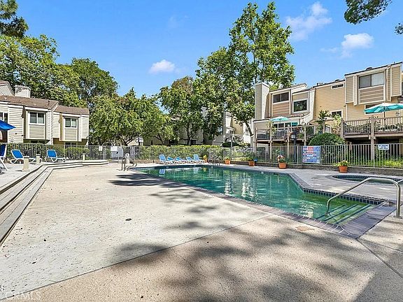 5th image of 1184 S Westlake Blvd #D