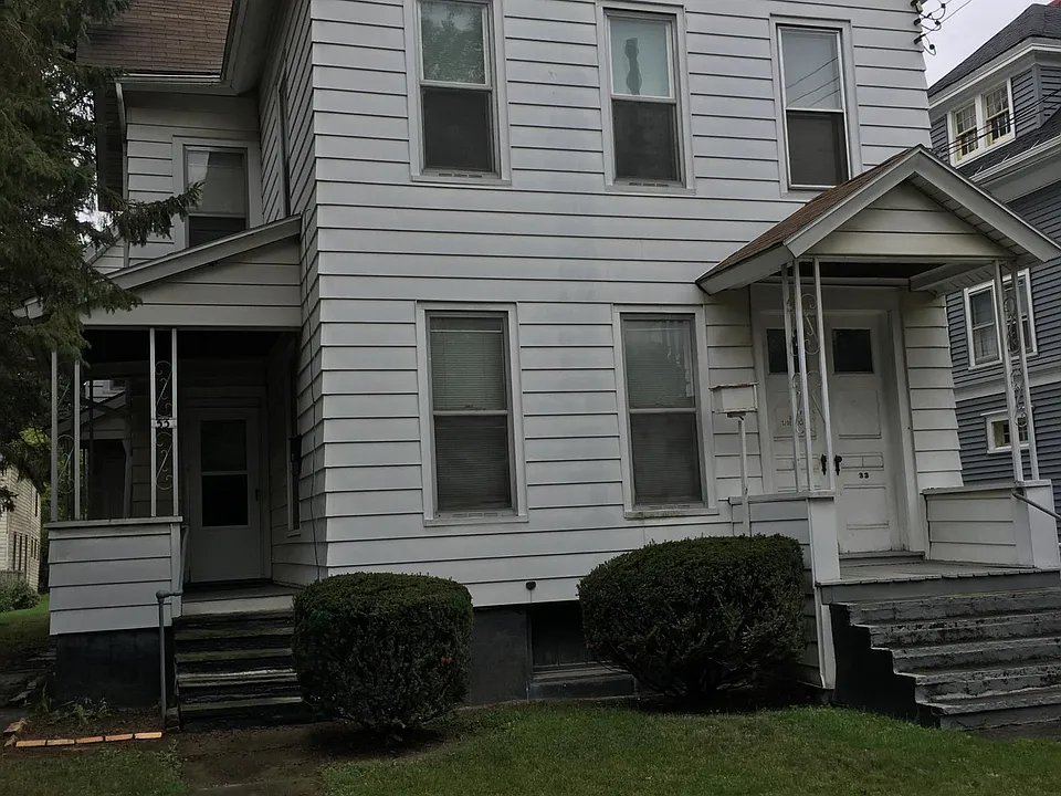 33 Clarke St