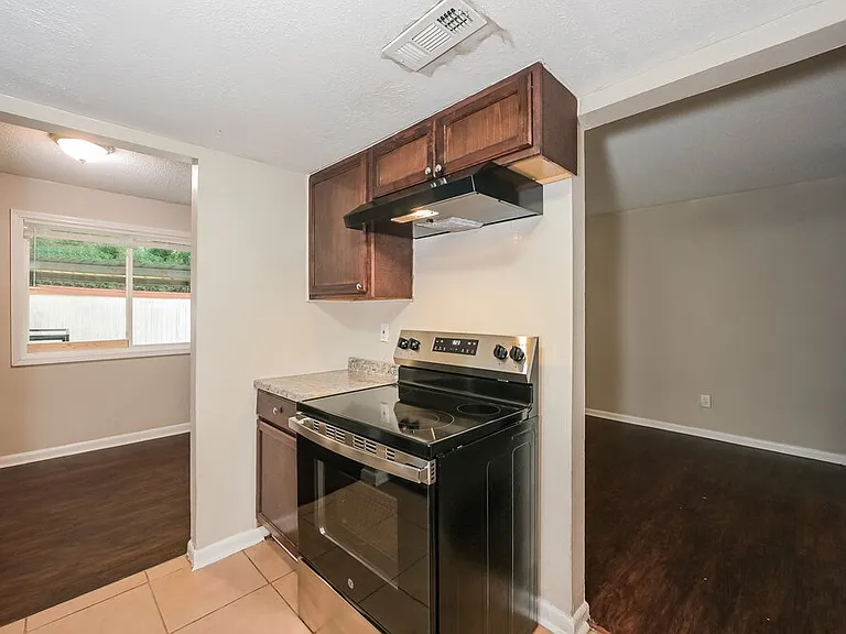 3419 Cobbs Ferry Dr — Photo 7