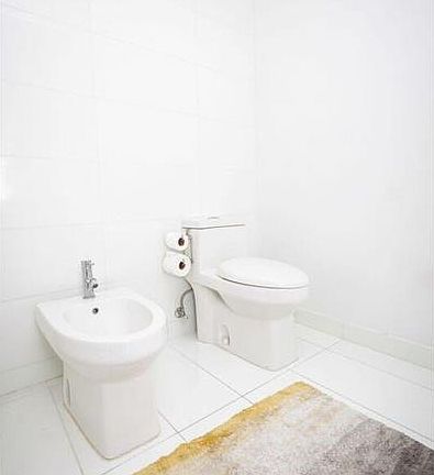 5th image of 2020 N Bayshore Dr APT 2209