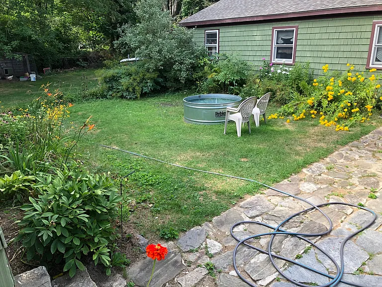 586 Walnut Hill Rd — Photo 9