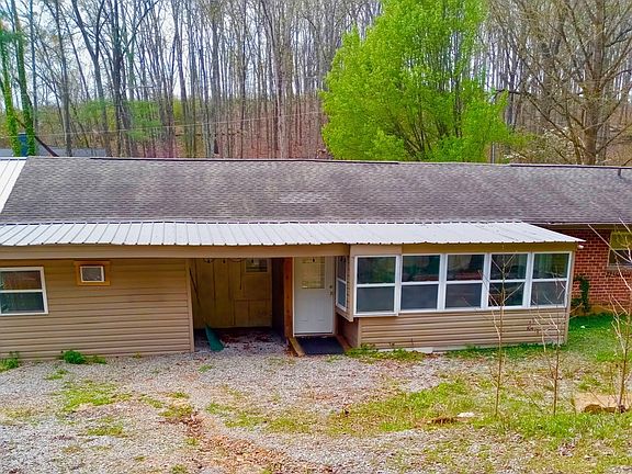 4th image of 205 Park Dr