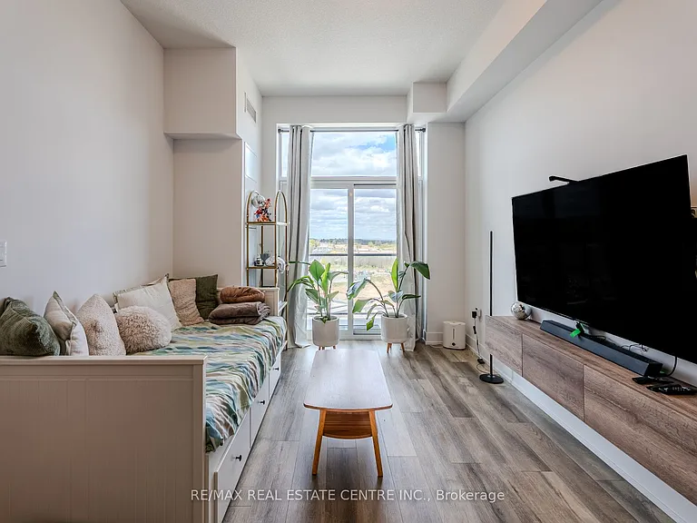 470 Dundas St E #1206 — Photo 9