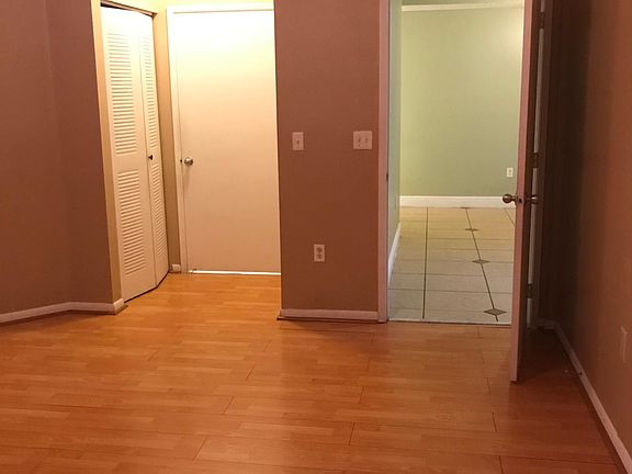 5th image of 6952 SW 39th St #1C107