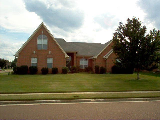 Front view of home..