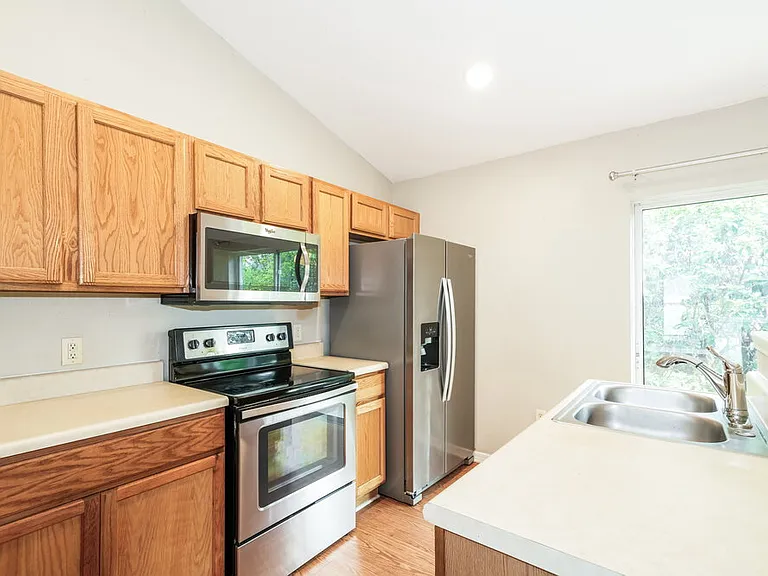 3457 Bellericay Ln — Photo 9