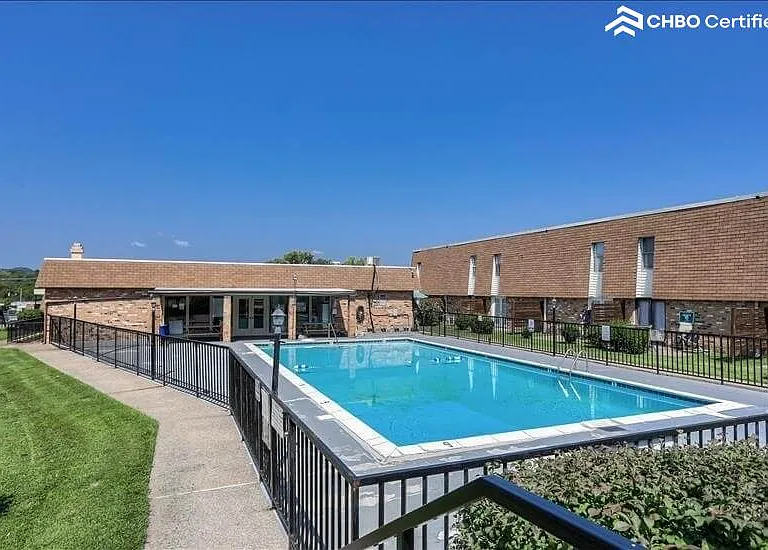370 Wallace Rd #E4 — Photo 21