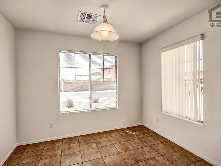 7407 S Sunrise Way — Photo 7