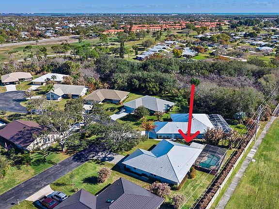 2nd image of 5100 SE Hanson Circle