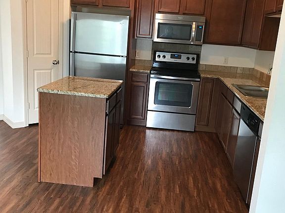 4th image of 1448 W Fairmont St Unit 106