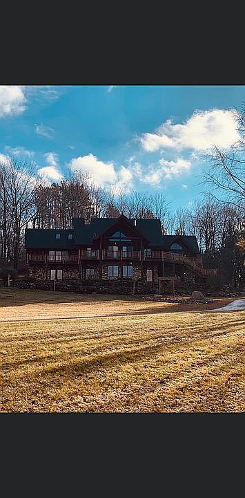 1st image of 5790 Hillcrest Dr