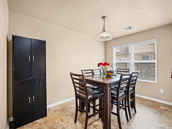 4th image of 2811 Briar Breeze Dr
