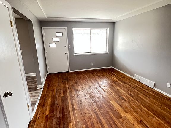 4th image of 4429 E 154th St
