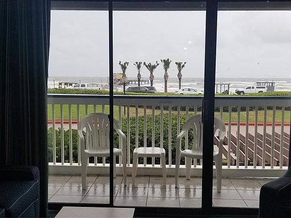 3rd image of 6102 Seawall Blvd #102