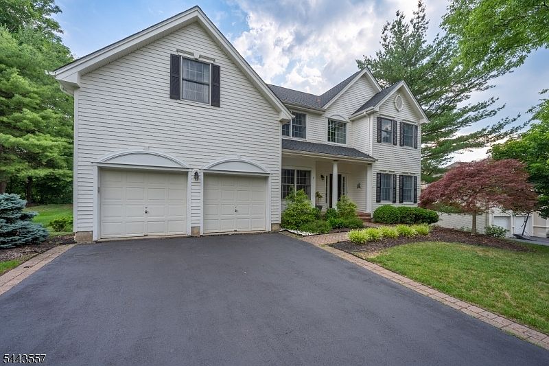 1st image of 7 Stone Mountain Ct