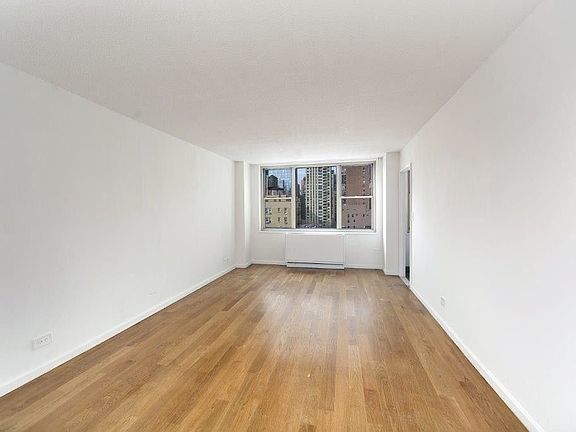 2nd image of 154 E 29th St #701