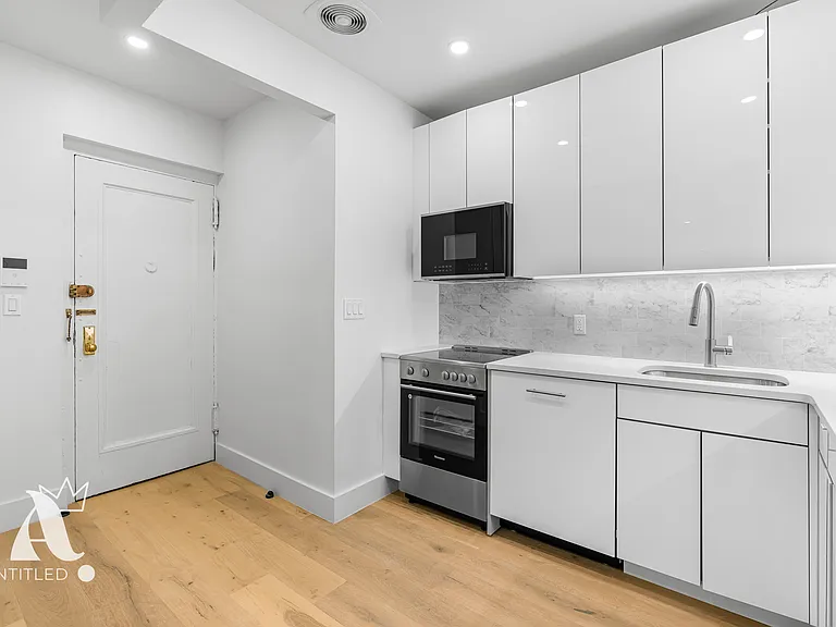 66 Avenue A #2H — Photo 3