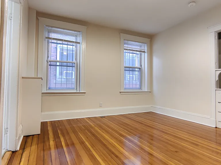 15 Barrows St #1 — Photo 15