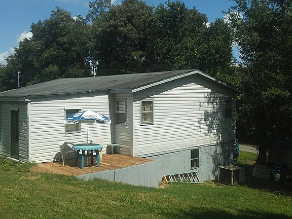 2nd image of 2490 Tupelo Court Private Dr