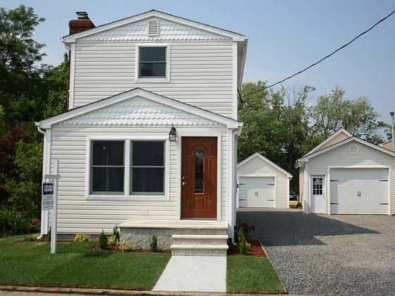 1st image of 3951 South St