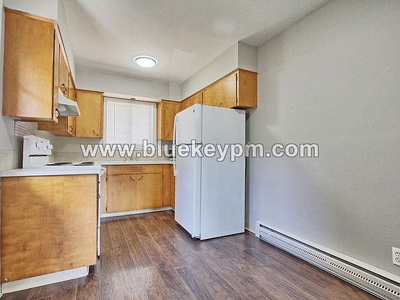 5th image of 608 E 16th St