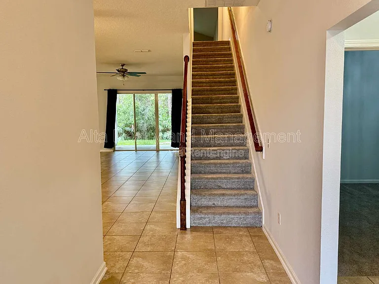 112 Morayshire Ct — Photo 3