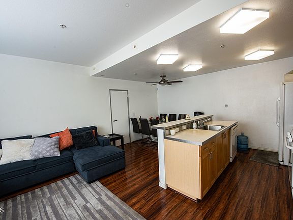 5th image of 329 E Dayman St APT 4