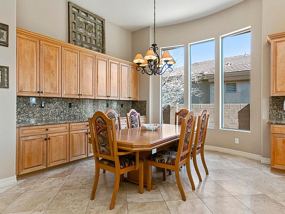 5th image of 2555 W Princeville Dr