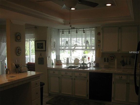 5th image of 3022 Wisteria Pl