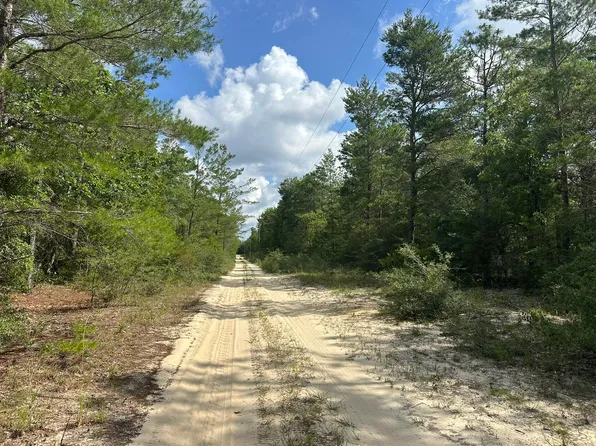 20 Shot Gun Trl, Crestview, FL 32539