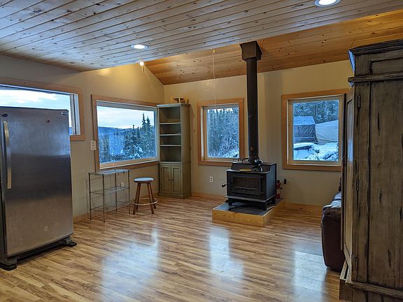 2nd image of 1260 Elaine Way