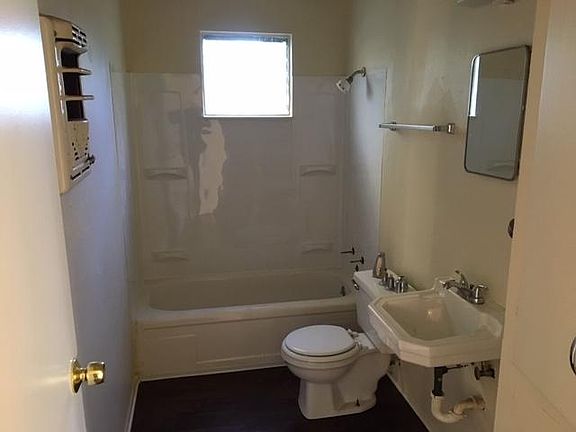 4th image of 3008 Malvern St
