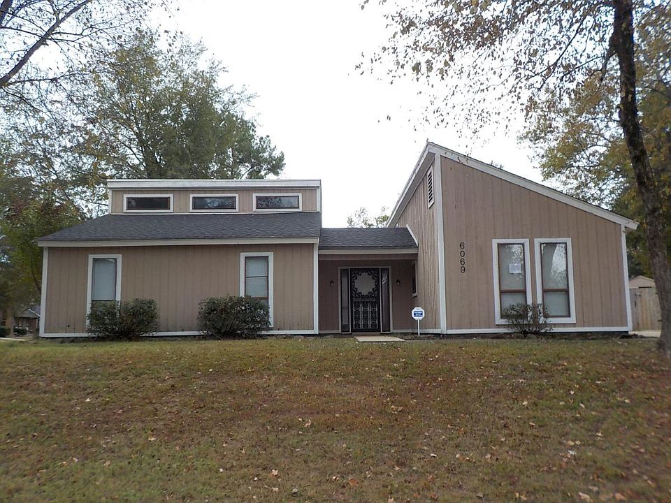 1st image of 6069 Scarlet Leaf Dr
