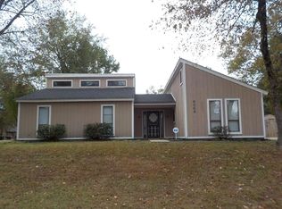6069 Scarlet Leaf Dr, Memphis, TN 38141