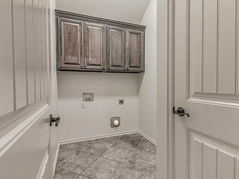 15904 Positano Dr — Photo 12