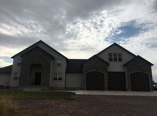 7673 N 8500 E, Lapoint, UT 84076