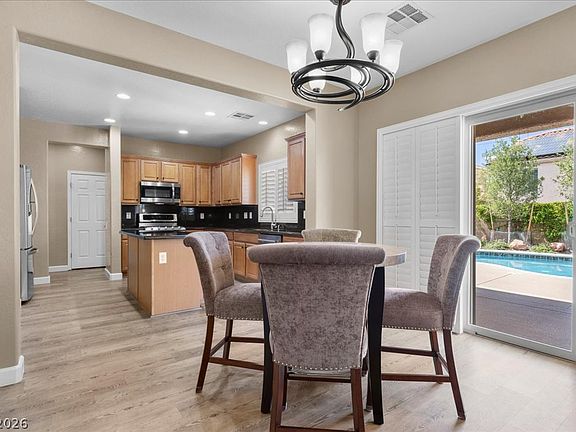 3rd image of 256 Mission Verde Ave