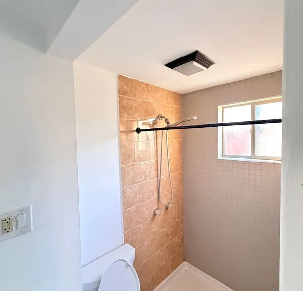 5314 N Banewell Ave — Photo 2