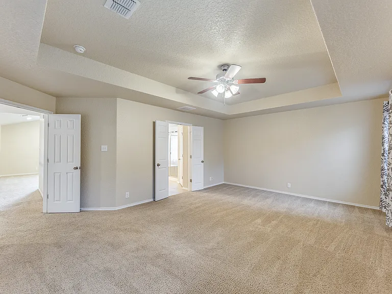 5723 White Oak Cv — Photo 18