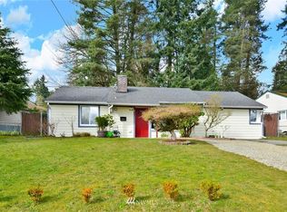 23404 Peterson Dr, Mountlake Terrace, WA 98043