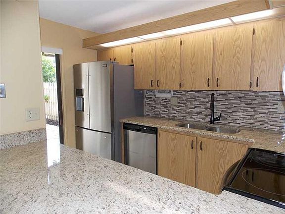 5th image of 1170 6th Ave APT 9B