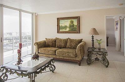 3rd image of 1900 Sunset Harbour Dr #1903