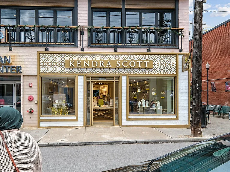 Coda on Centre — Photo 66